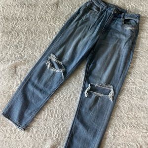 American Eagle Mom Jeans
